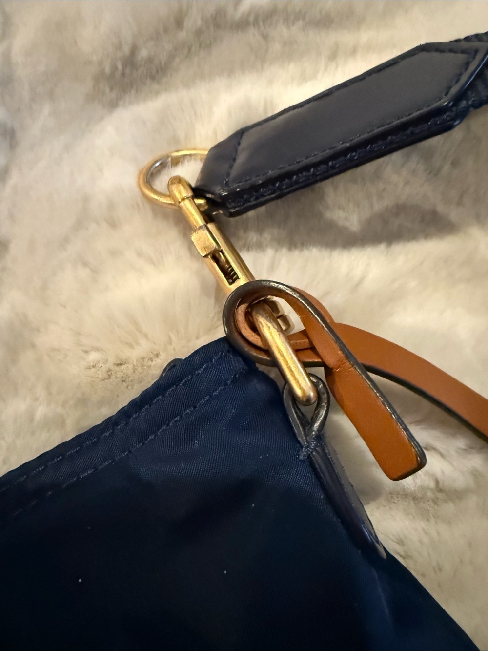Tory Burch Navy Messenger Bag with Bright Blue Trim - Picture 2 of 4